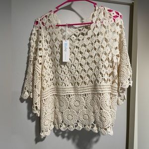 Off white, crochet half sleeve top